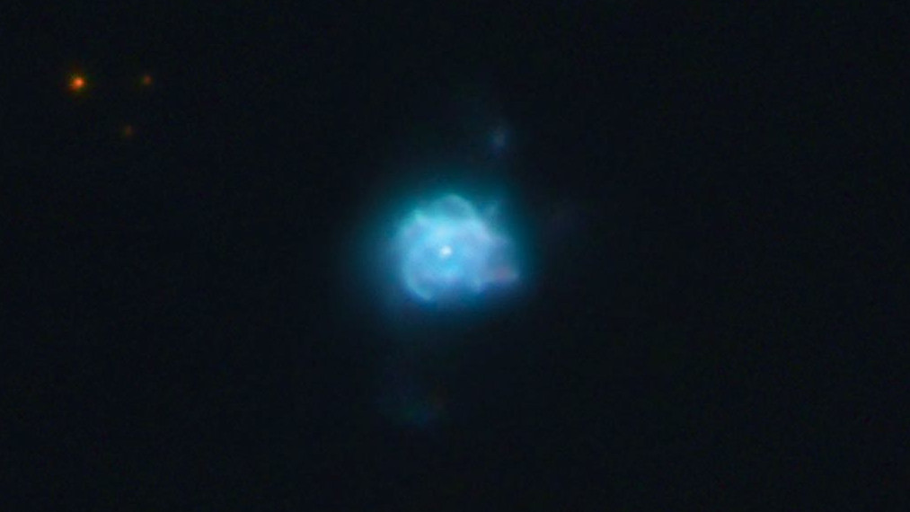 Mgławica planetarna NGC 6210 w gwiazdozbiorze Herkulesa. Zdjęcie wykonane za pomocą Celestrona 9,25 cala z telekonwerterem 2×. Carsten Dosche