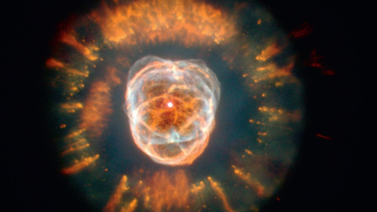 Kosmiczny Teleskop Hubble'a pokazuje całe bogactwo tej mgławicy planetarnej.