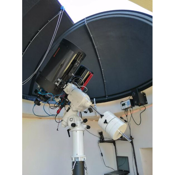 Pulsar Kopuła obserwatorium astronomicznego 2,2 m z obręczą