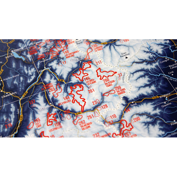 Marmota Maps Mapa regionalna Map of the Alps with 630 Ski Resorts (French)