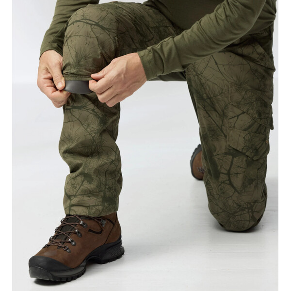 Fjällräven Spodnie myśliwskie Barents Pro M, 626-662 Green Camo-Deep Forest, 50