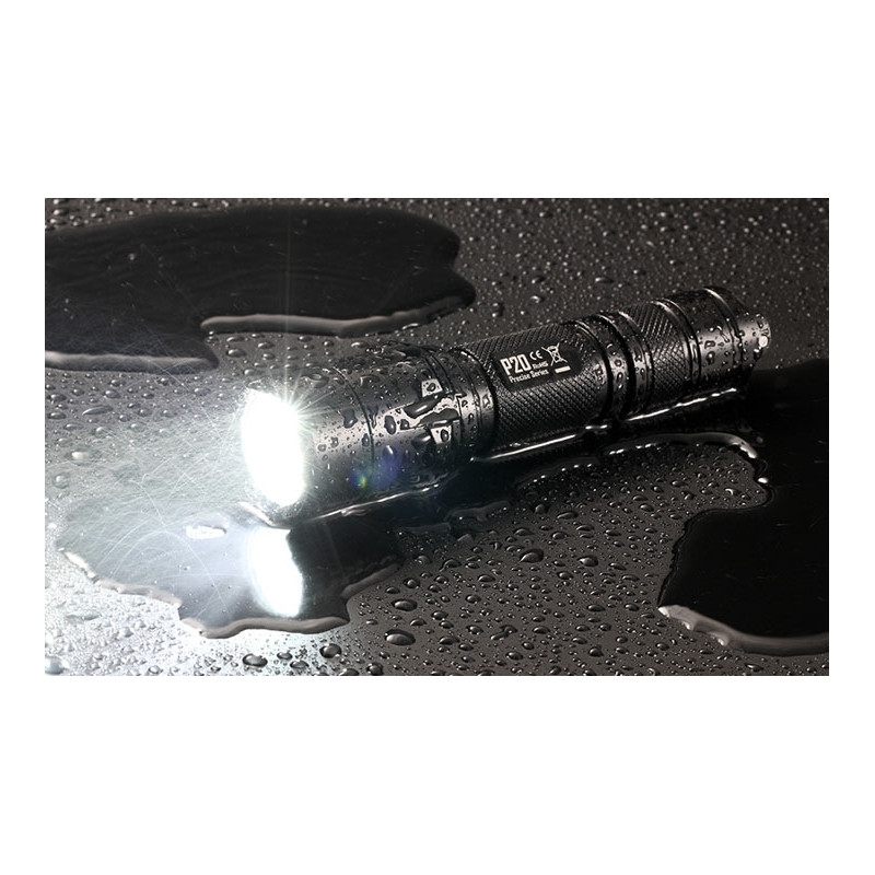 Nitecore Latarka kieszonkowa P20