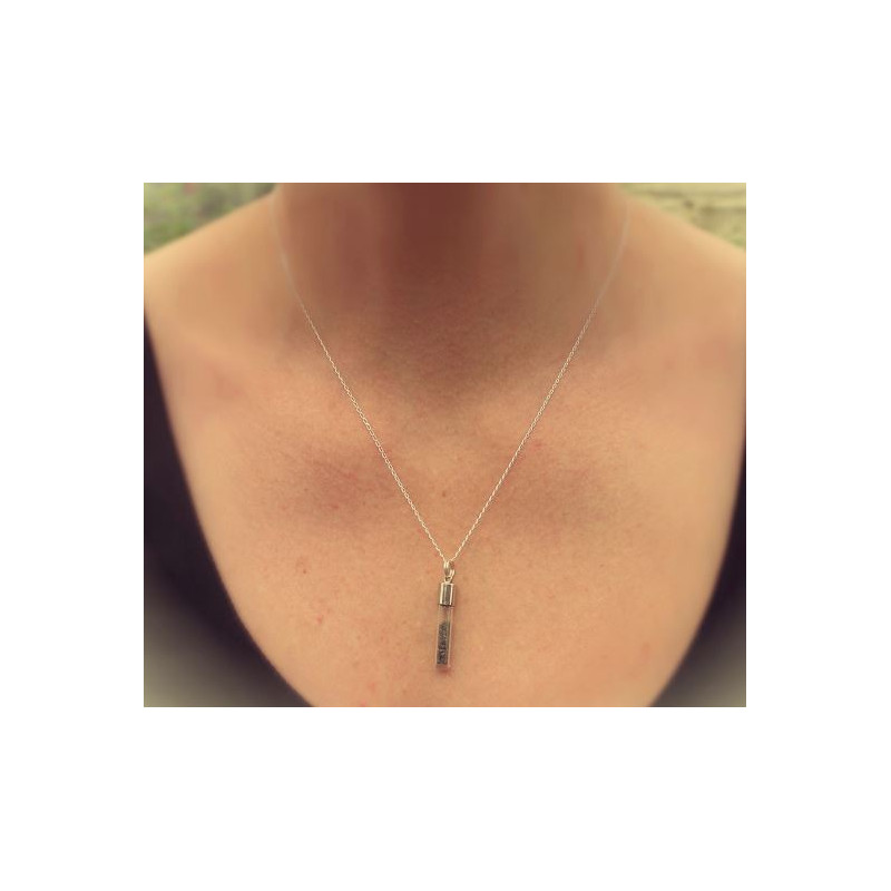 Jurassic Jewellery Meteoryty Biżuteria jurajska Łańcuszek z pyłem meteorytowym (fiolka)