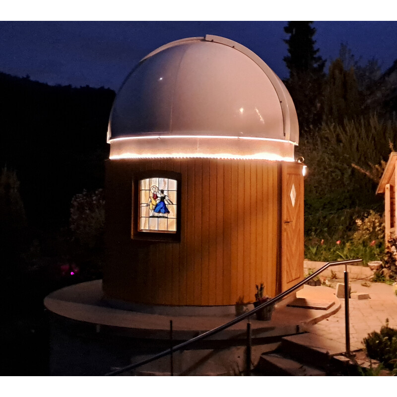Pulsar Kopuła obserwatorium astronomicznego 2,7 m z obręczą