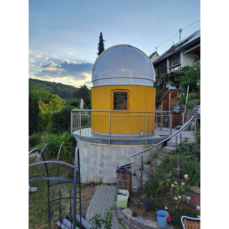 Pulsar Kopuła obserwatorium astronomicznego 2,7 m z obręczą