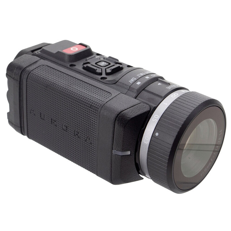 Sionyx Noktowizor Aurora Black zawiera twardy futerał, kartę pamięci 32GB, drugą baterię, pasek do przenoszenia