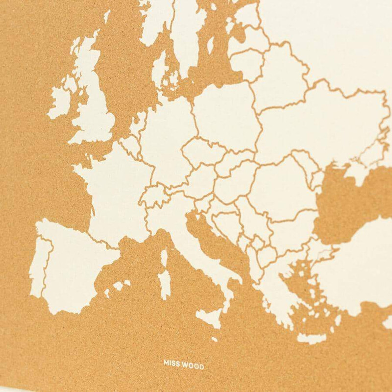 Miss Wood Mapa kontynentalna Woody Map Europa weiß 90x60cm gerahmt