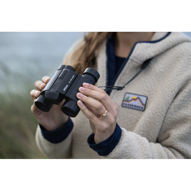 Nikon Lornetka z stabilizatorem obrazu 10x25 S